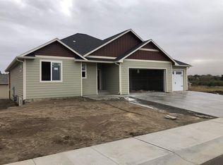 201 W 11th St, Deer Park, WA 99006