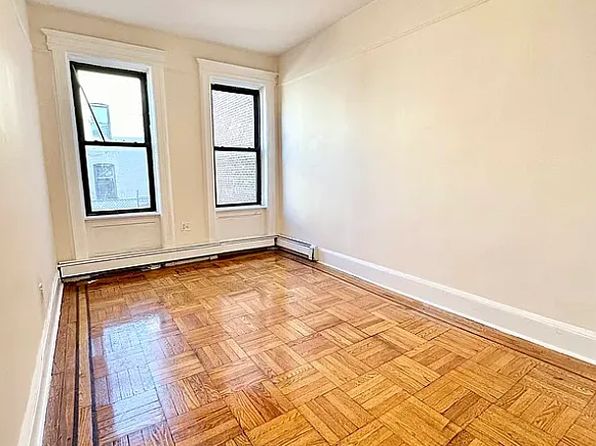 Crown Heights, Brooklyn 4