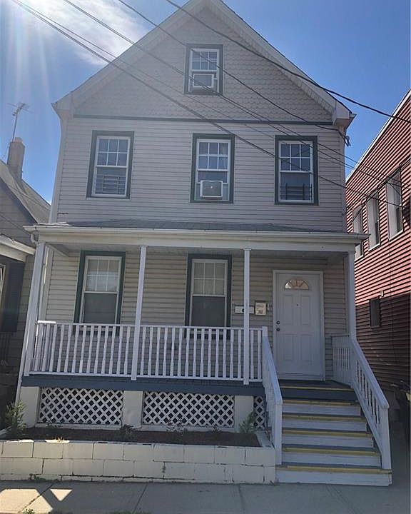 2nd image of 181 Grant St