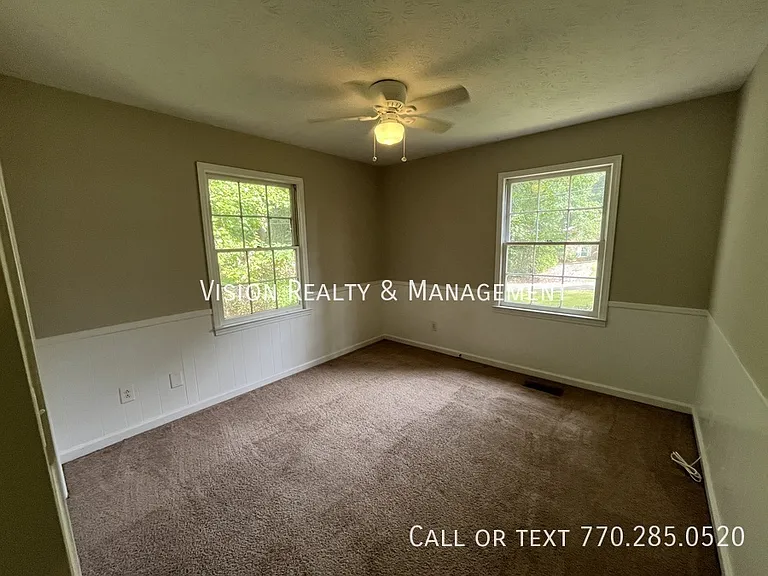 55 S Greenwood Dr — Photo 15