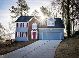 410 Meadowfield Trl, Lawrenceville, GA 30043
