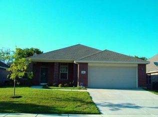 840 Roaring Springs Rd, Grand Prairie, TX 75052