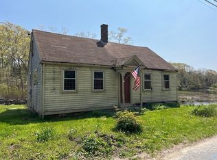 30 Horseneck Rd, Dartmouth, MA 02748