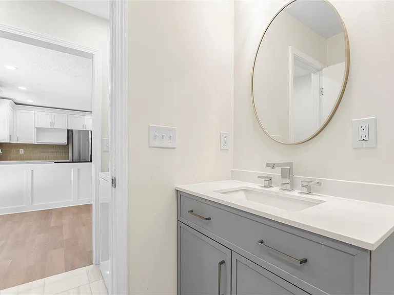 6371 Westbury Rd — Photo 23