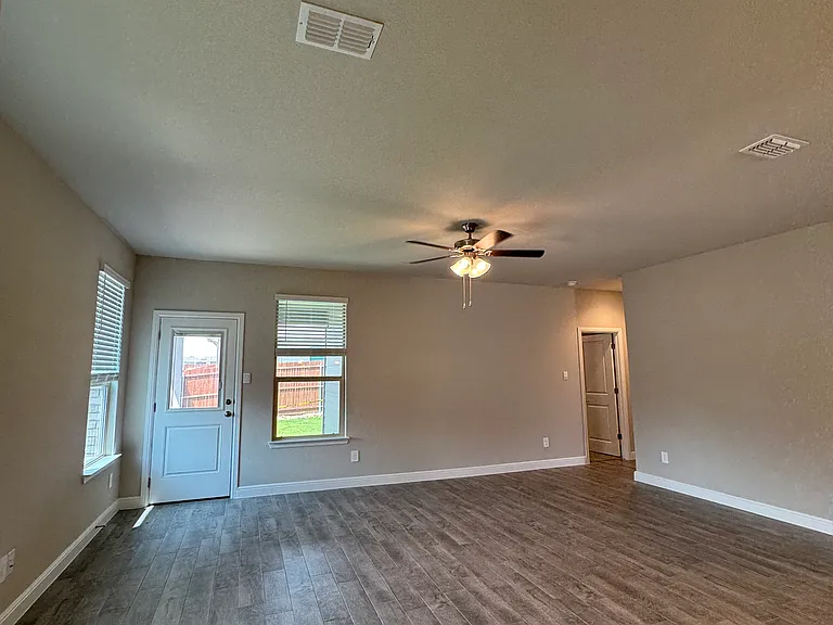 1201 Lisburn Dr — Photo 7