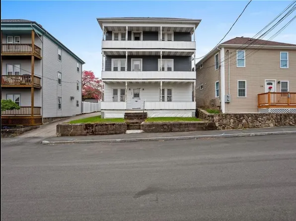 156 Central St Floor 3, Manville, RI 02838