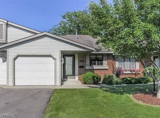807 Harvest Dr, Holland, MI 49423