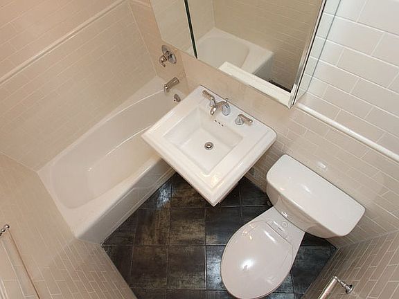 4th image of 401 E 86th St APT 02A