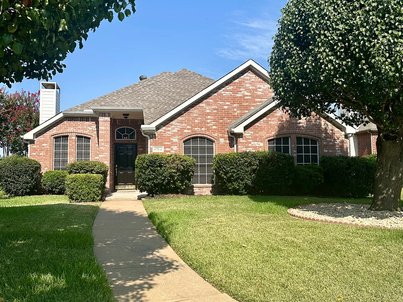 3 bed, 1500 sqft, $2,995 — Photo 3