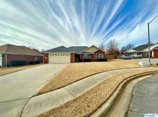 114 Mickelo Ln, Madison, AL 35758