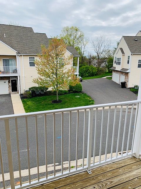 1st image of 1601 Richards Ct #1601
