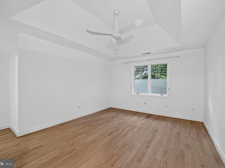 8309 Old Seven Locks Rd — Photo 29