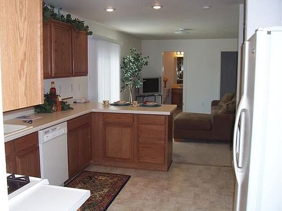 Kitchen - Family Room