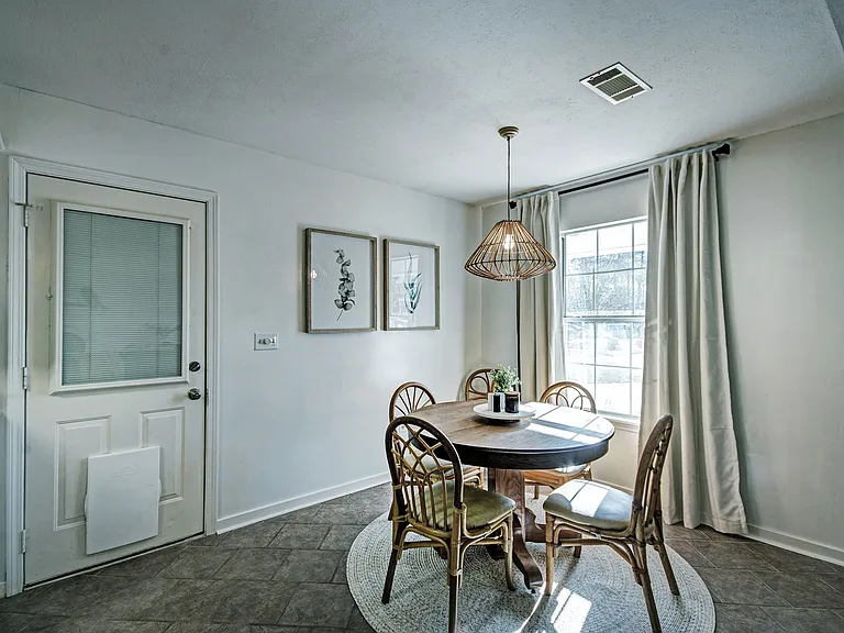 1221 Barnett Bend Cv — Photo 18