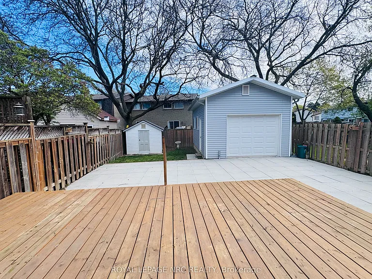 10 Lafayette Dr — Photo 21
