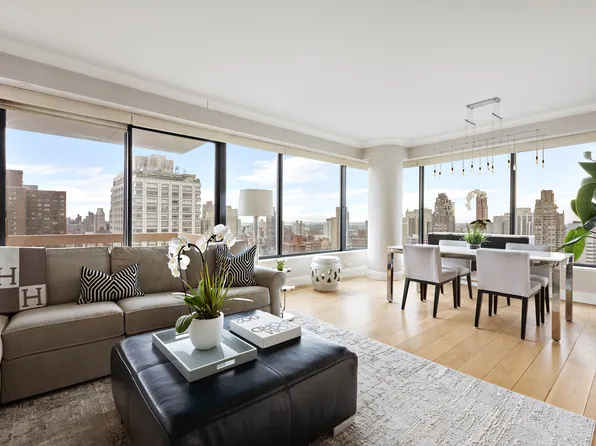 200 East 69th Street 28B image 2 of 13