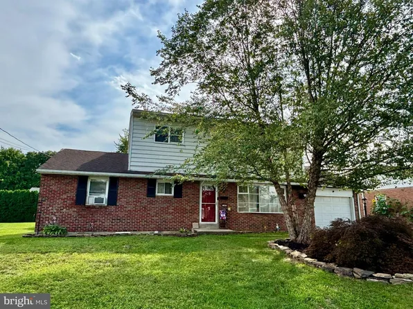 340 Harry Ave, Robesonia, PA 19551