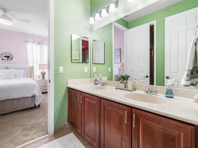 10697 Willow Oak Ct — Photo 25
