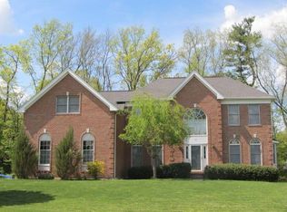 15 Hemingway St, Shrewsbury, MA 01545