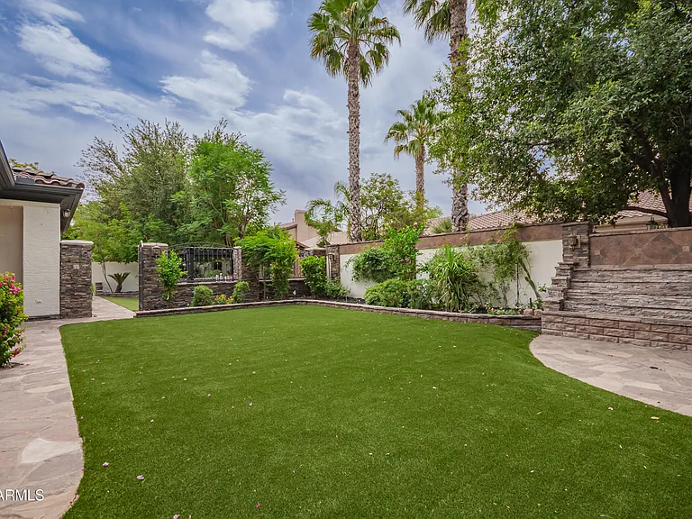 4711 E Buckboard Ct — Photo 38