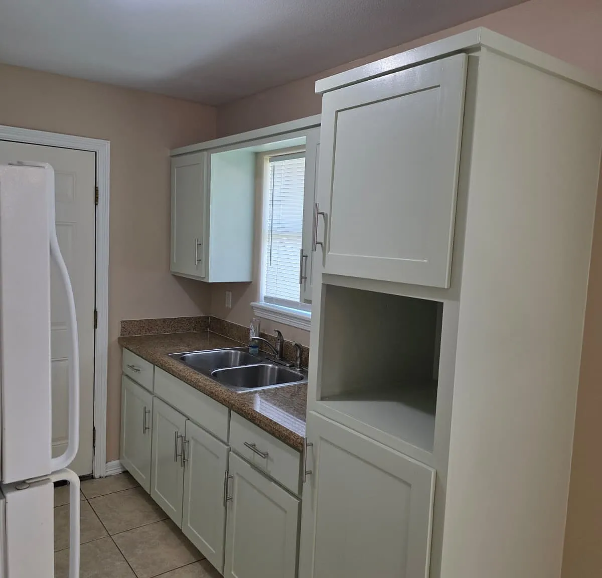 2 bed, 840 sqft, $900 — Photo 4