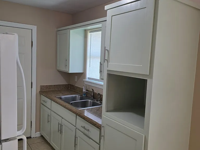 411 Pirul St #1 — Photo 4