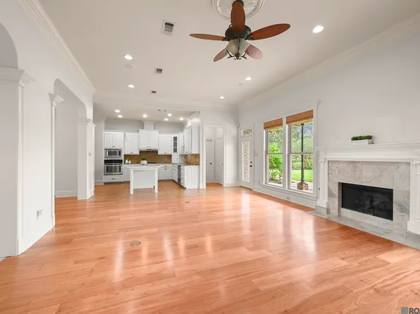 35430 Oak Manor Ave, Geismar, LA 70734
