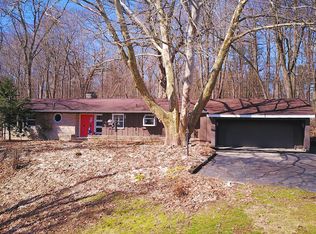 1227 Maplewood Dr, Niles, MI 49120