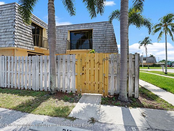 2nd image of 312 Lake Arbor Dr #312