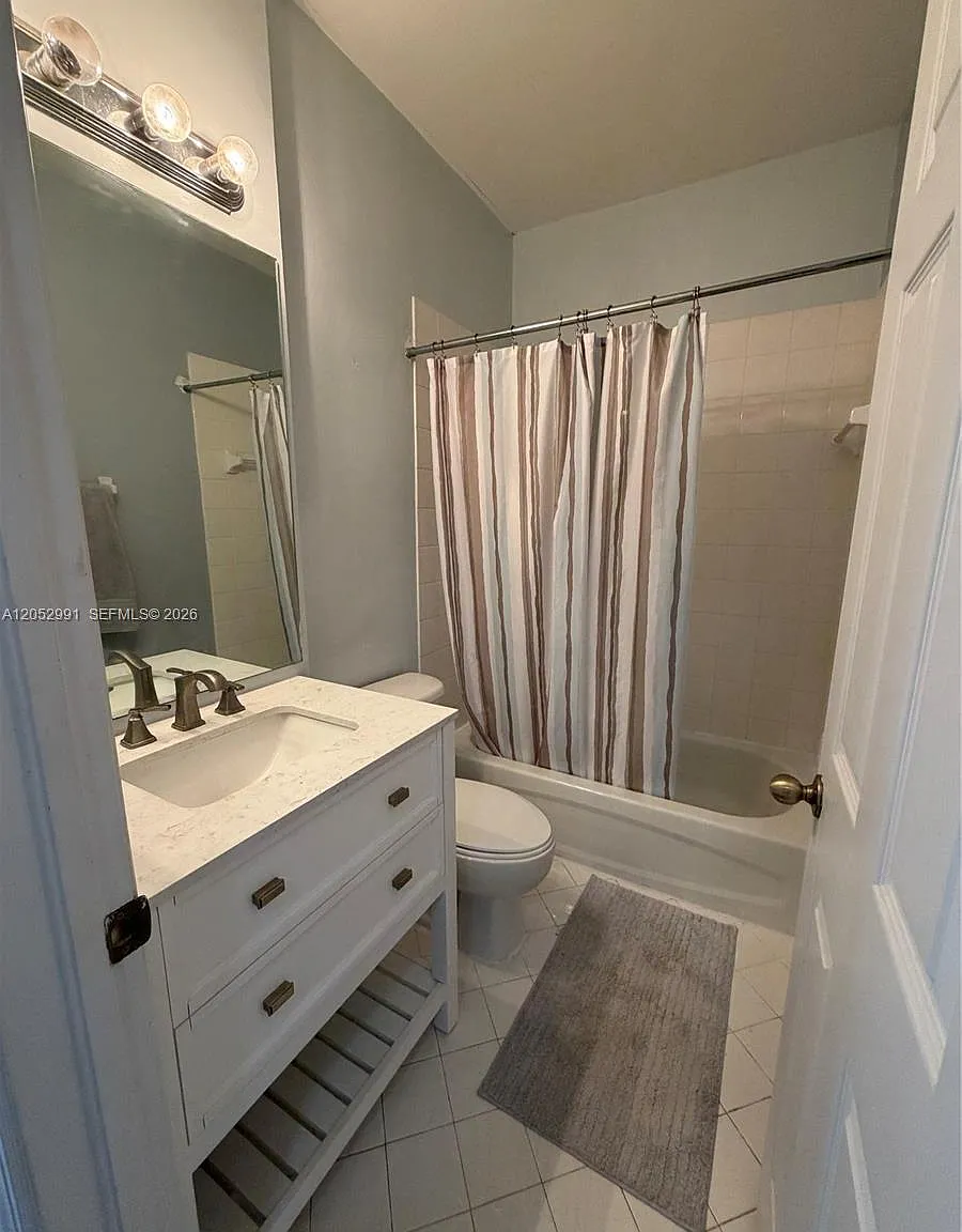 Villas At Carmel Condo No — Photo 3