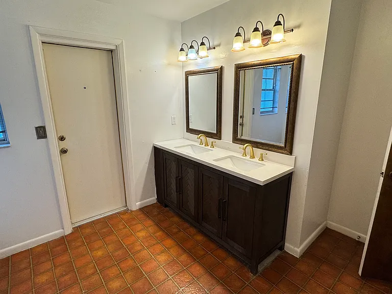 W Hornbeam Dr — Photo 24