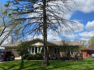 30W160 Bruce Ln, Naperville, IL 60563