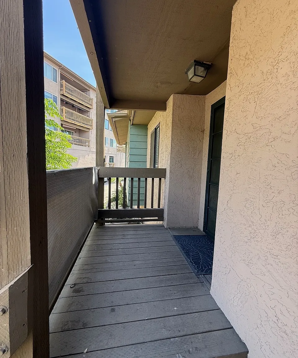 2 bed, 2.5 bath, 1223 sqft, $3,595 — Photo 2