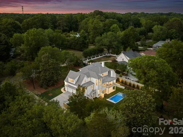 539 Mammoth Oaks Dr, Charlotte, NC 28270