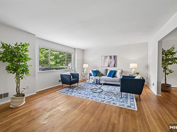 4th image of 38 Park St APT 11C