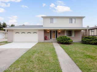 18200 Juliana Ave, Eastpointe, MI 48021