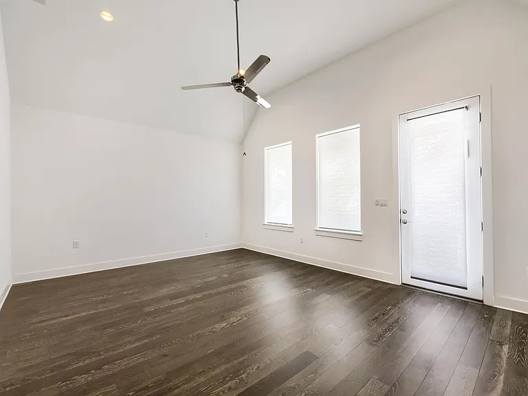 4405 Night Owl Ln — Photo 11