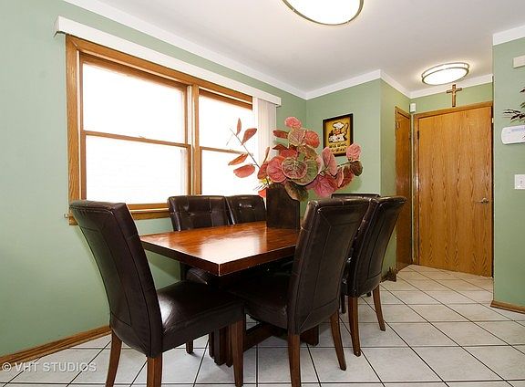 5th image of 6518 W Montrose Ave