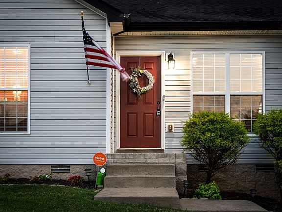 4th image of 1030 E Monica Dr