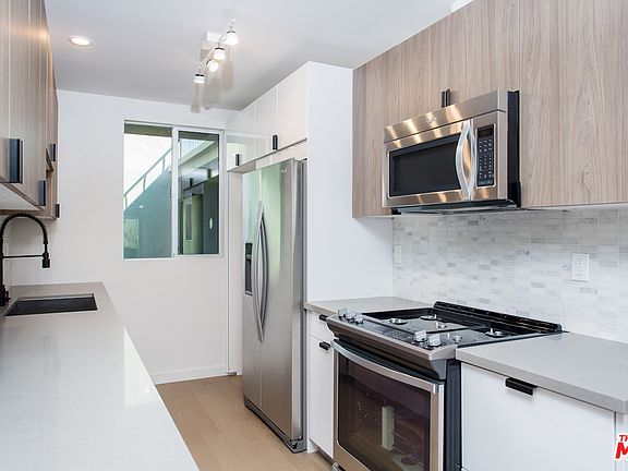 3rd image of 850 2nd St APT 204