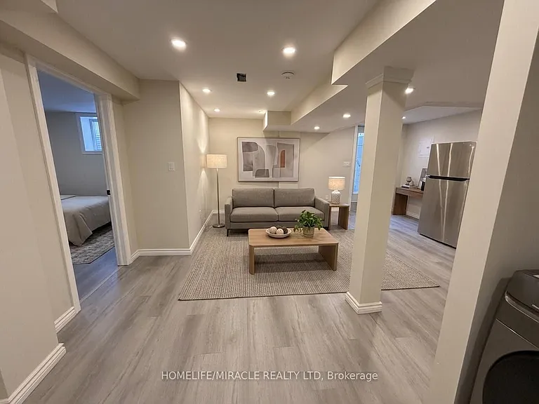 1870 Esterbrook Dr #BASEMENT — Photo 10