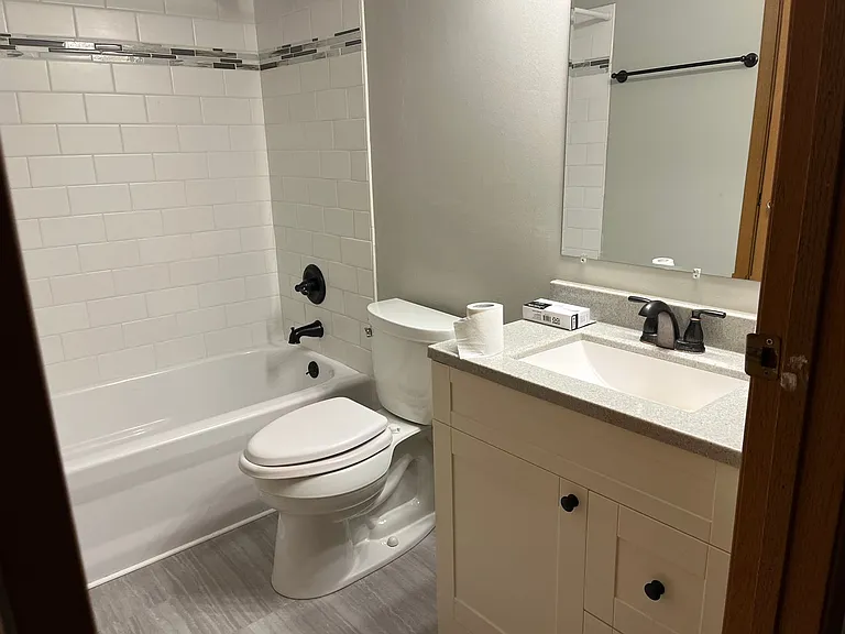 1626 Pinewood Ln #4 — Photo 13