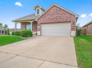 10940 Braemoor Dr, Fort Worth, TX 76115