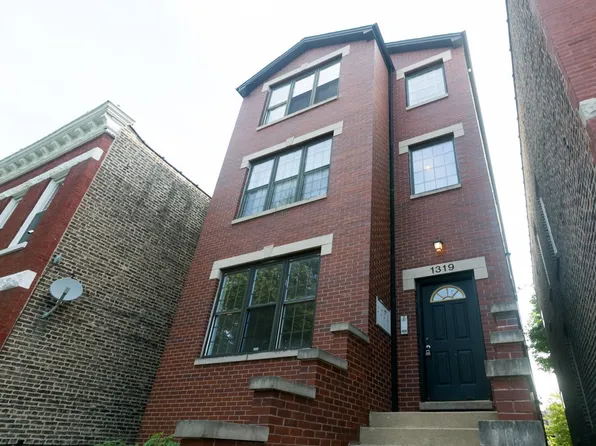 1319 N Campbell Ave, Chicago, IL