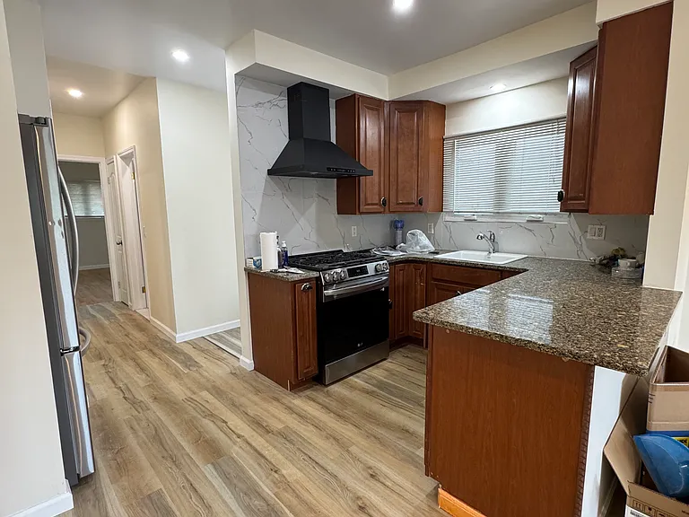 880 Sinclair Ave #1 — Photo 2
