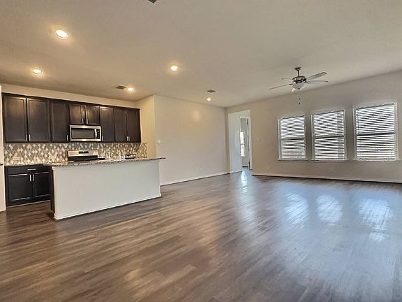 4th image of 6702 Encore Oaks
