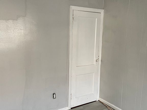 4th image of 96 Davenport Ave #1R