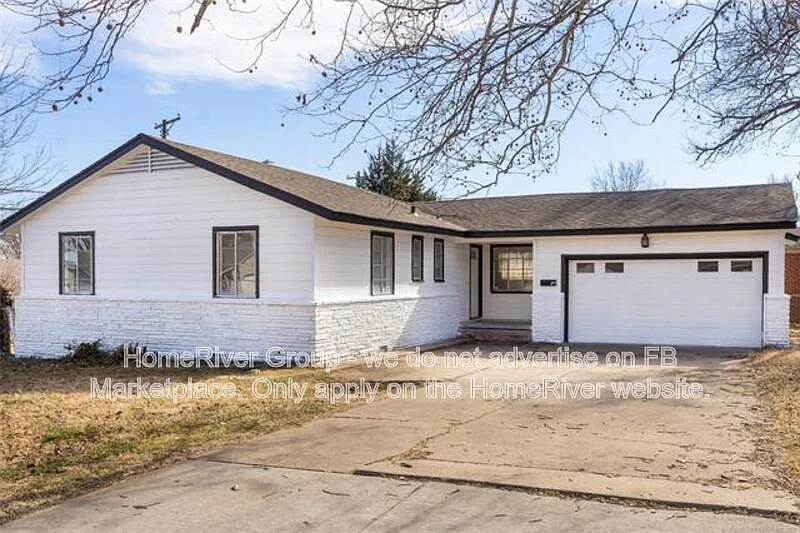 3 bed, 1.5 bath, 1228 sqft, $1,400 — Photo 1