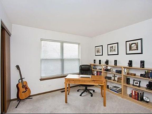 4th image of 1399 E Baronet Ln