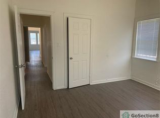 214 E 48th St, Los Angeles, CA 90011